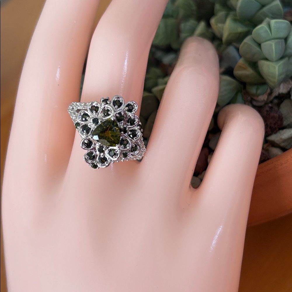 Genuine Natural Peridot & Onyx Cocktail Ring Sterling Silver Statement Size 9